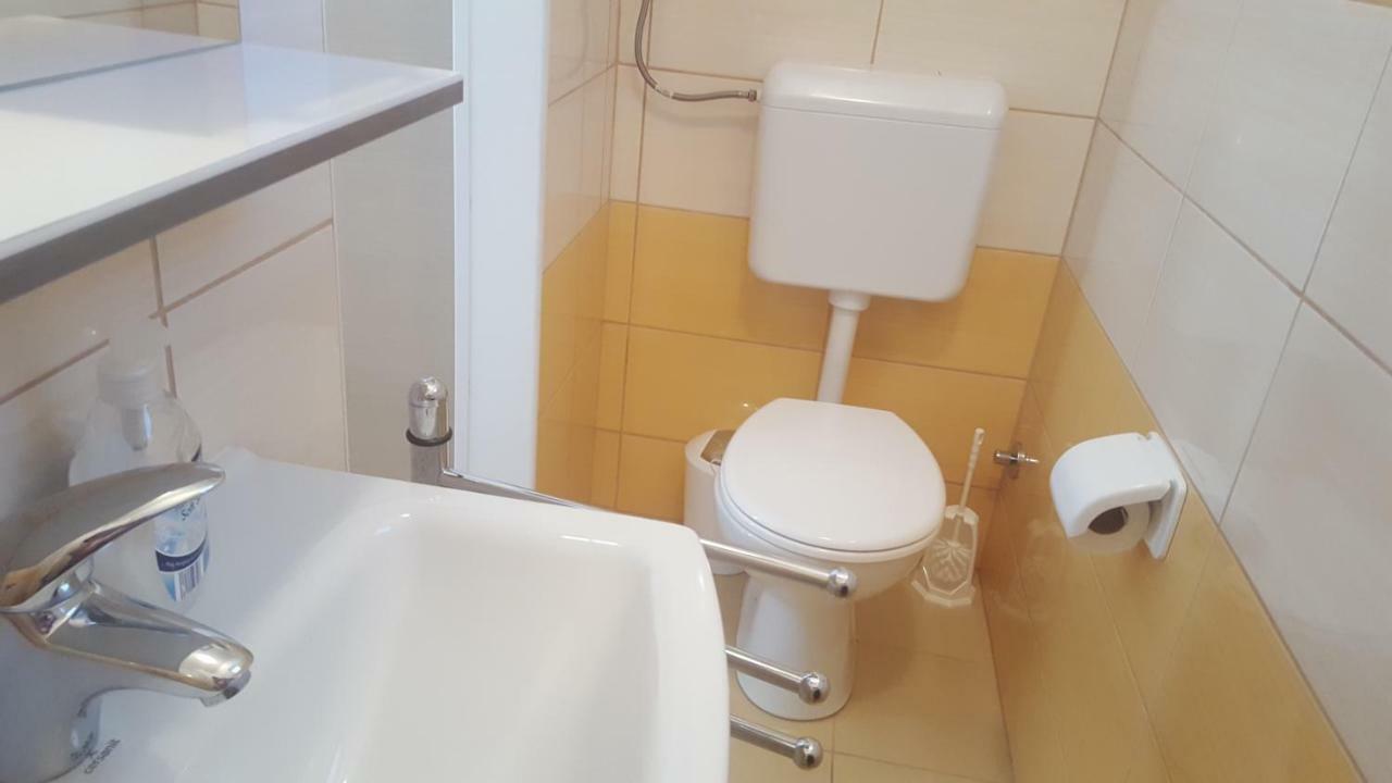 Apartmani Slavica Раб Экстерьер фото